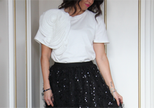 Load image into Gallery viewer, Pleated Flower T-shirt
