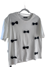 Load image into Gallery viewer, Pretty Bow TShirt
