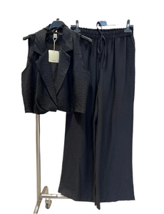 Linen-Look Set