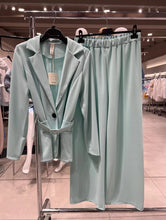Load image into Gallery viewer, Belted Blazer &amp; Pants Set
