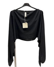 Load image into Gallery viewer, Flowy Wide Sleeved Blouse
