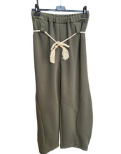 Load image into Gallery viewer, Casual Barrel Pants

